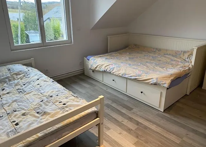 Maison Confortable Pour 10 Personnes Avec Jacuzzi