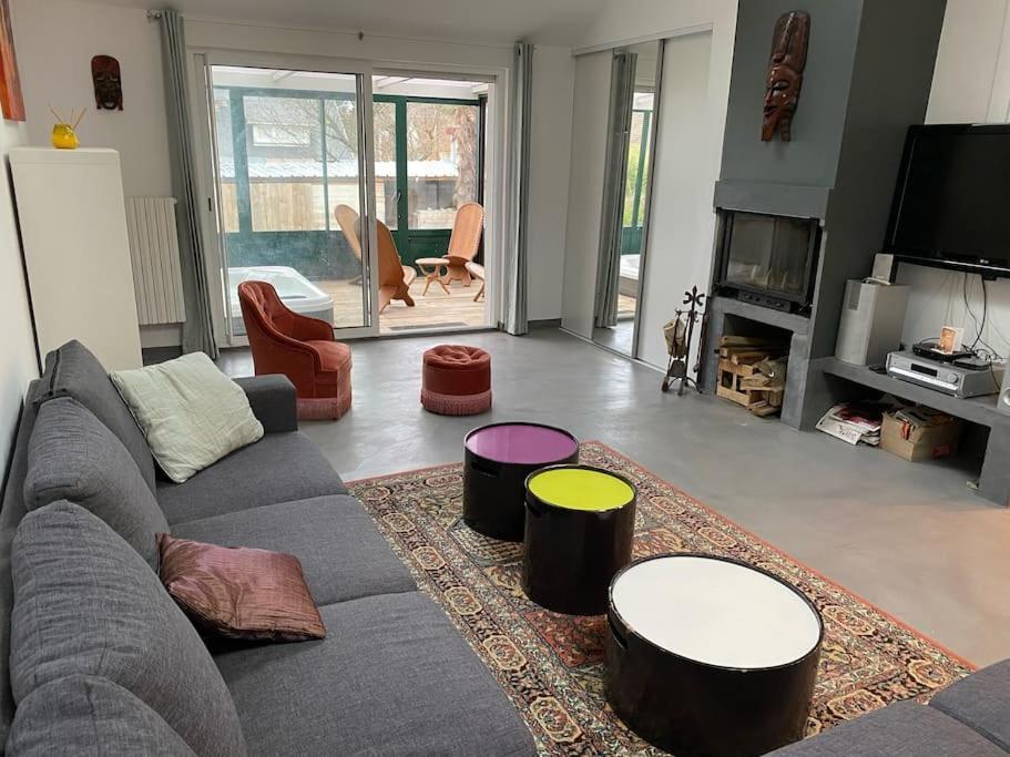 Maison Confortable Pour 10 Personnes Avec Jacuzzi